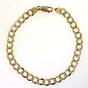 Always Fashionable Curb Link Bracelet in 14kt Yellow Gold