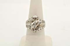 LADIES 14 KT WHITE GOLD DIAMOND RING