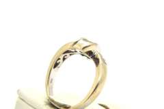 LADIES 14 KT WHITE GOLD DIAMOND RING