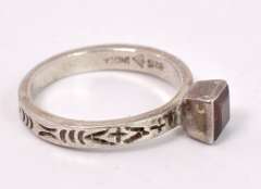 Beautiful Garnet ring in Sterling Silver