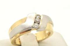 MENS WHITE AND YELLOW 14 KT DIAMOND BAND