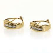 Contemporary 14kt Yellow Gold Cufflinks with Baguette Diamonds