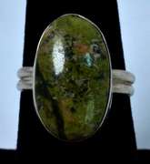 Sterling Silver Green Stone Ring.
