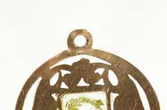 14K Yellow Gold Victorian Pisces Lime Quartz Zodiac Sign Charm/Pendant