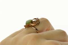 14K Yellow Gold 1960's Nephrite Ruby Fanned Swirl Cocktail Ring