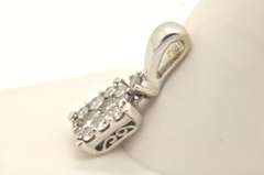 LADIES 14 KT WHITE GOLD DIAMOND PENDANT