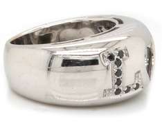 LADIES 18 KT WHITE GOLD DIAMOND 'LOVE' RING.