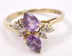 Darling Ladies Ring with Amethyst and Diamonds in Yellow Gold