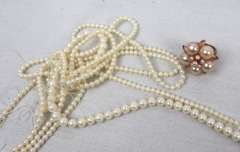 Large Bag of Pearls Strands