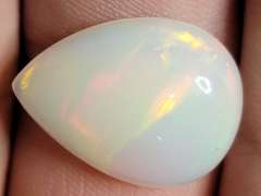 Ravishing 7.87ct snow white Welo Opal