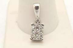 LADIES 14 KT WHITE GOLD DIAMOND PENDANT