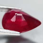 Gorgeous 3.61ct pear cut Ruby center stone