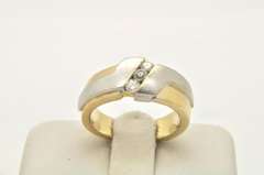 MENS WHITE AND YELLOW 14 KT DIAMOND BAND