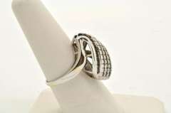 LADIES 14 KT WHITE GOLD DIAMOND RING