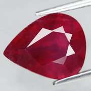 Gorgeous 3.61ct pear cut Ruby center stone