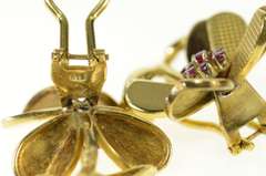 18K Yellow Gold 1960's Ruby Cluster 4 Leaf Clover Clip On Earrings