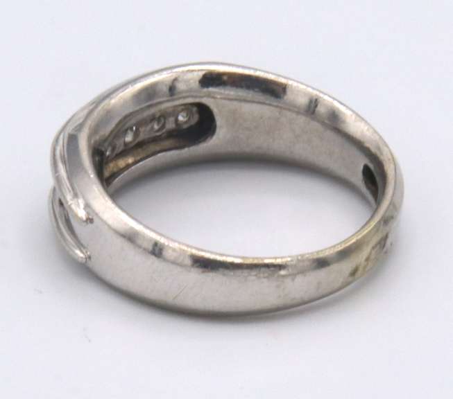 MENS 14 KT WHITE GOLD DIAMOND BAND