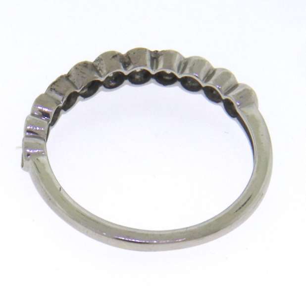 Brilliant White Gold Illusion Set Diamond Band