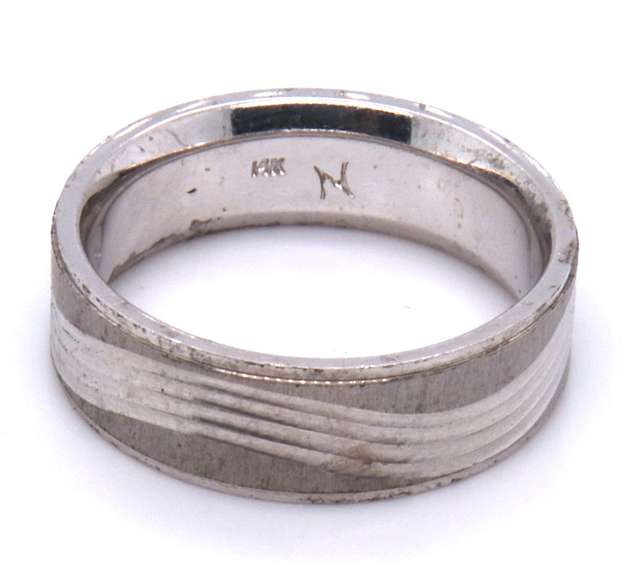 MENS 14 KT WHITE GOLD COMFORT FIT WEDDING BAND