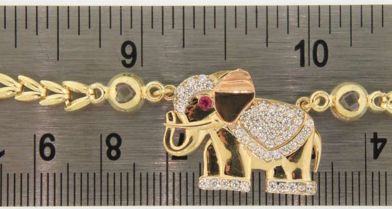 Adorable Elephant Pendant Necklace in 14kt Yellow Gold