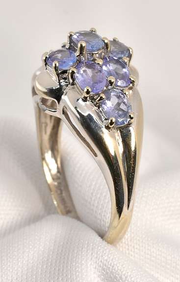 Stylish Tanzanite Cluster Ring