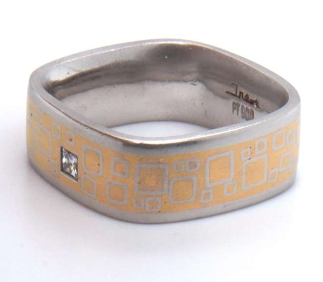 24K GOLD & PLATINUM SQUARE DESIGN DIAMOND BAND.