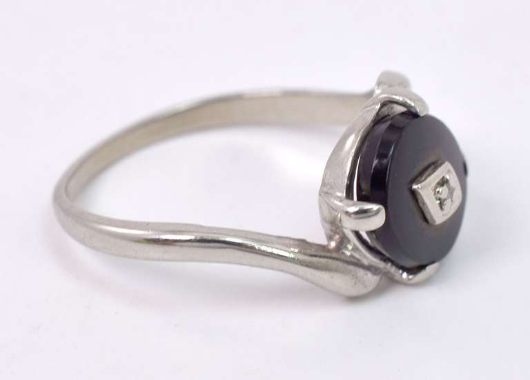Classic Vintage Onyx Ring in Gold