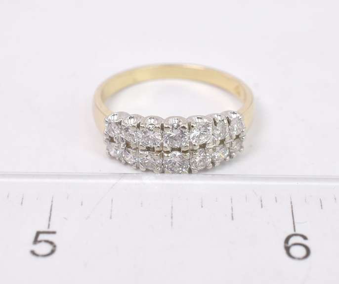 Delightful Ladies Diamond Ring in 14K Yellow Gold