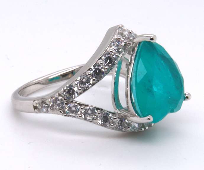 Heart Shaped Green Emerald Sterling Silver Ring