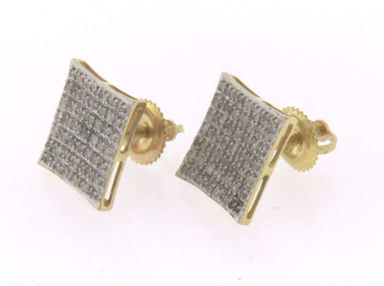 Glittering 10kt Diamond Earrings