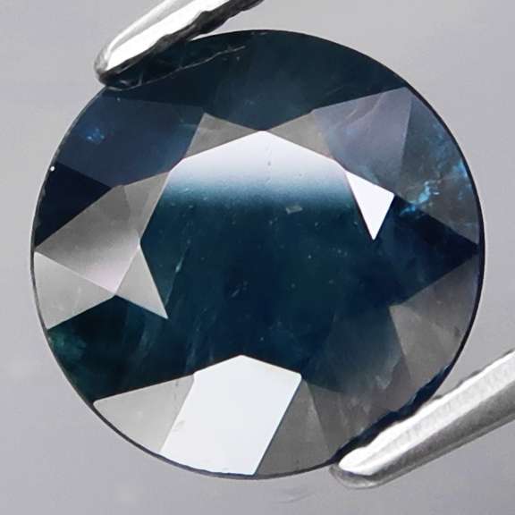 HEATED ONLY! 2.72ct Sapphire solitaire