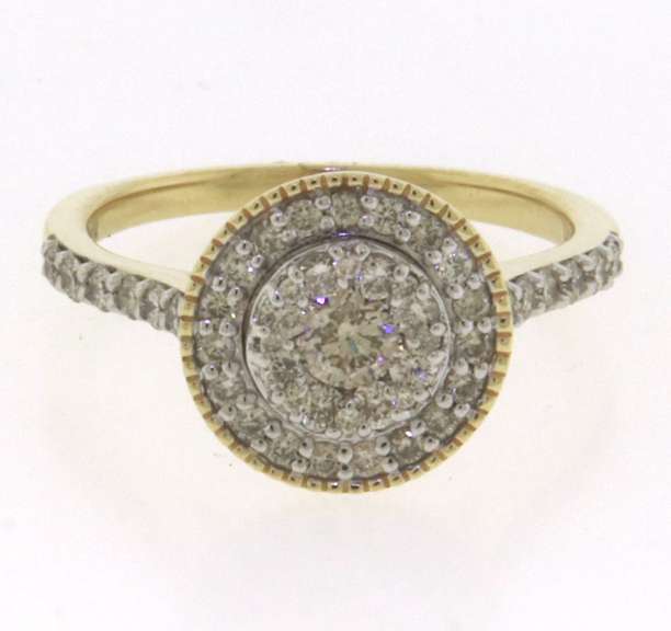 Elegant 10kt Diamond Bridal Set