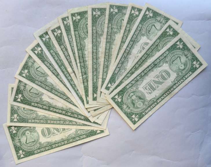 15 Nicer 1935 Series $1 Silver Certificates
