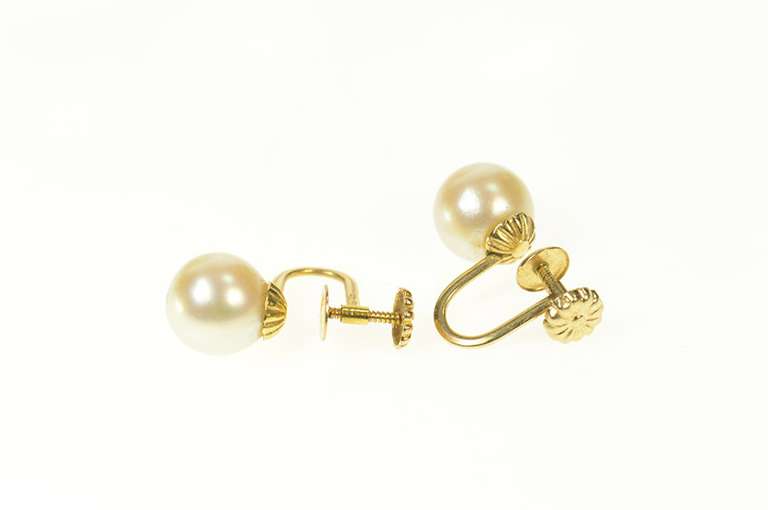 14K Yellow Gold 8.6mm Pearl Classic Retro Screw Back Earrings