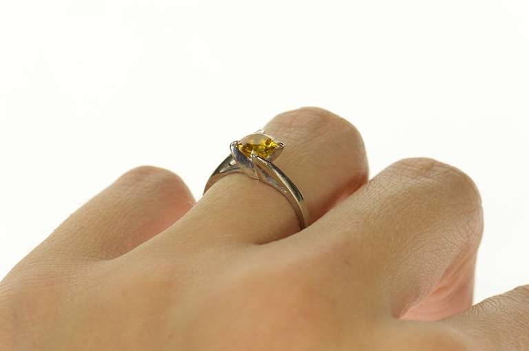10K White Gold Round Citrine Swirl Retro Solitaire Bypass Ring