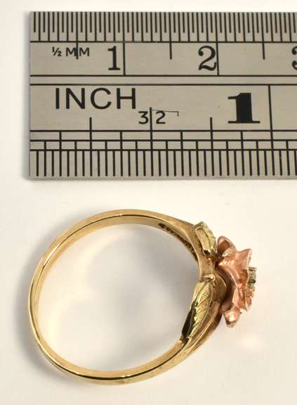 Sweet Tri-Color Rose Ring with Diamond