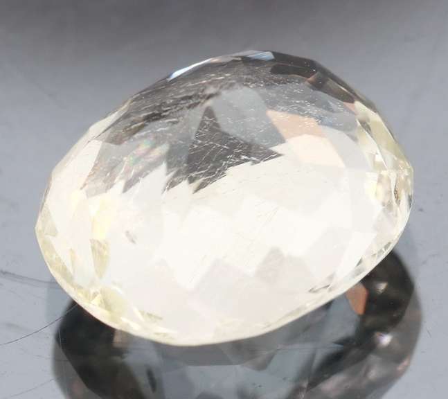 Remarkable 10.79ct high fire champagne Kunzite