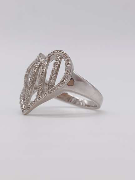 14kt White Gold Diamond Ring
