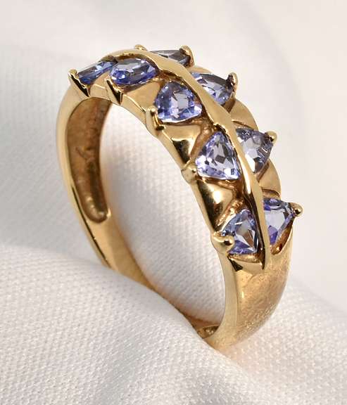 Unique Ring with 10 Trillion Cut Tanzanites
