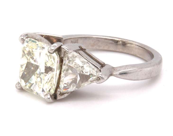STUNNING!! 6+ Carat Diamond Ring in 18KT White Gold