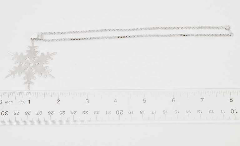 Sterling Silver Snowflake Necklace.