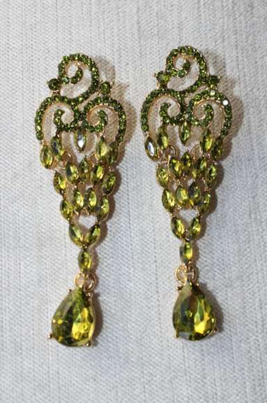 A Very Sexy  Fashion  Design Earrings