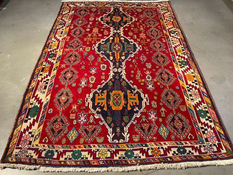 STUNNING PERSIAN SHIRAZ RUG 5.7x8