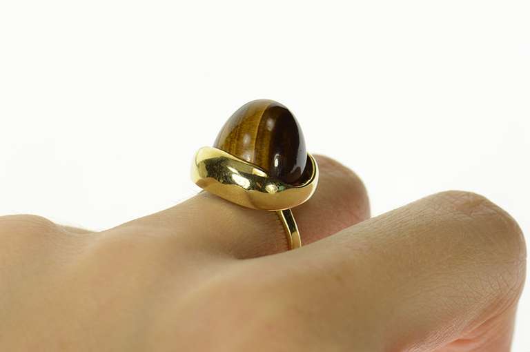 14K Yellow Gold 1960's Retro Tiger's Eye Cabochon Cocktail Ring