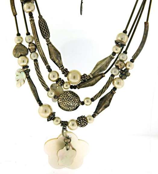 Stylish Gas Bijoux Silver Tone Layered Pearl Necklace