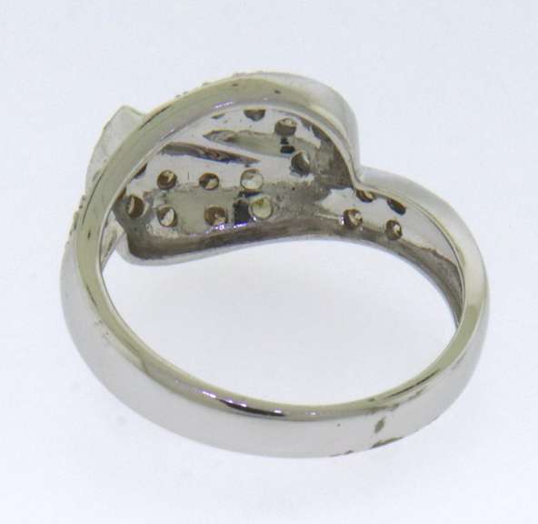Ring & Earring Diamond Set in 18kt White Gold