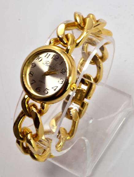 Ronica Ladies Gold Tone Watch. Pre-Owned.