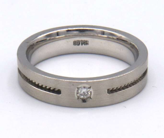 MENS 14 KT WHITE GOLD WEDDING BAND WITH DIAMOND