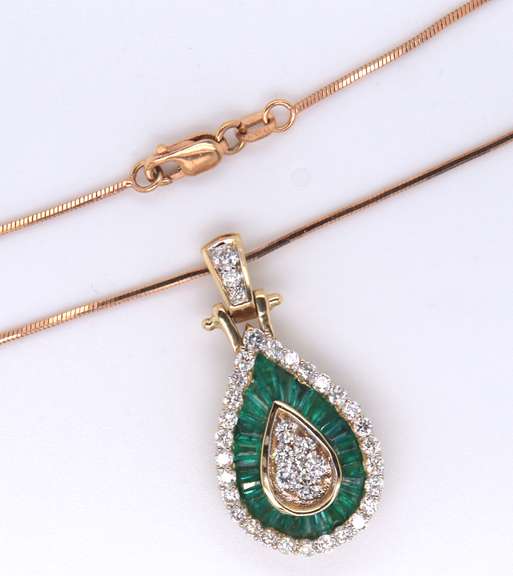 14KT YELLOW GOLD SNAKE CHAIN WITH EMERALD AND DIAMOND P