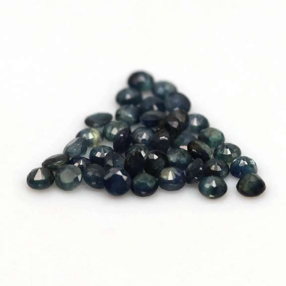 Heated! 7.55ct Royal blue Sapphire set from Madagascar
